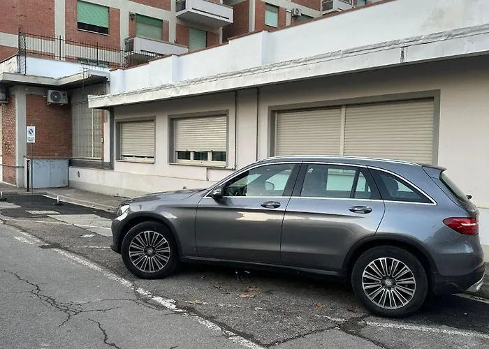 New Smart Flat - Parking & Tram Stop